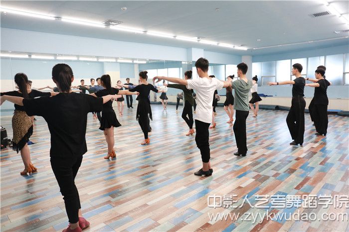 國(guó)標(biāo)舞班上課場(chǎng)景5.jpg