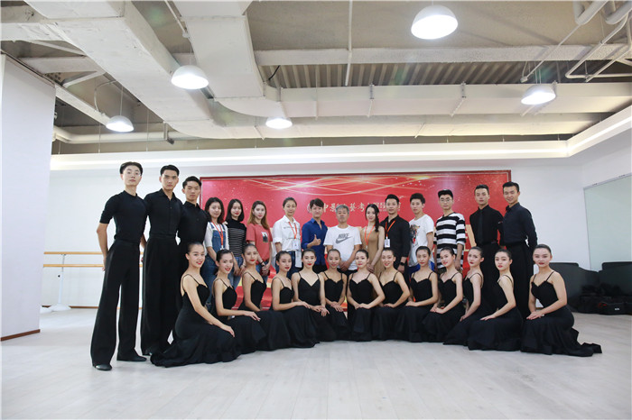 中影人藝考舞蹈班2019屆第二期結課匯報：“舞與倫比”的舞會盛宴！