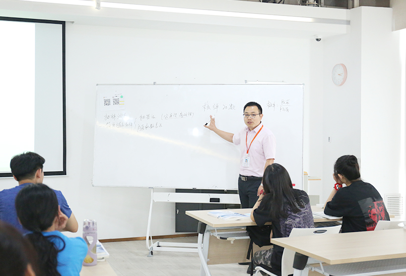 舞蹈 培訓(xùn)文化課數(shù)學(xué)課堂