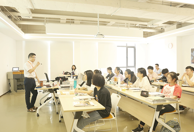 藝考舞蹈培訓(xùn)文化課語文課堂