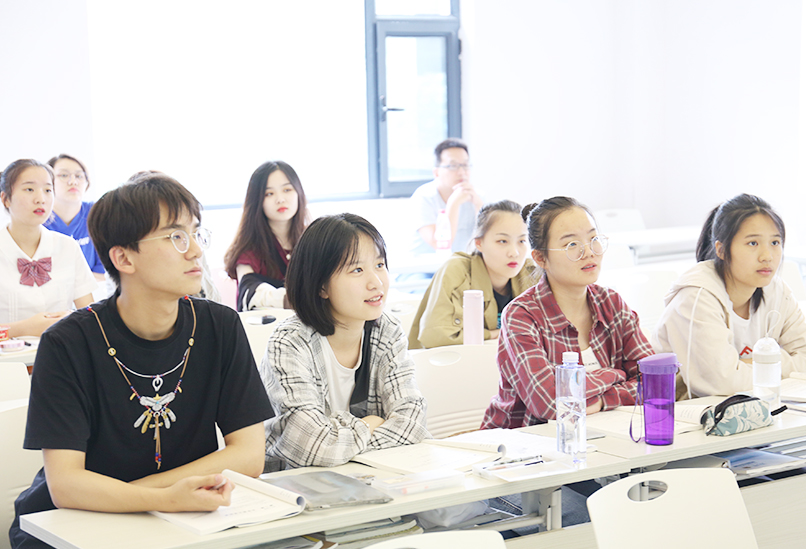 舞蹈高考培訓(xùn)文化課語文課堂